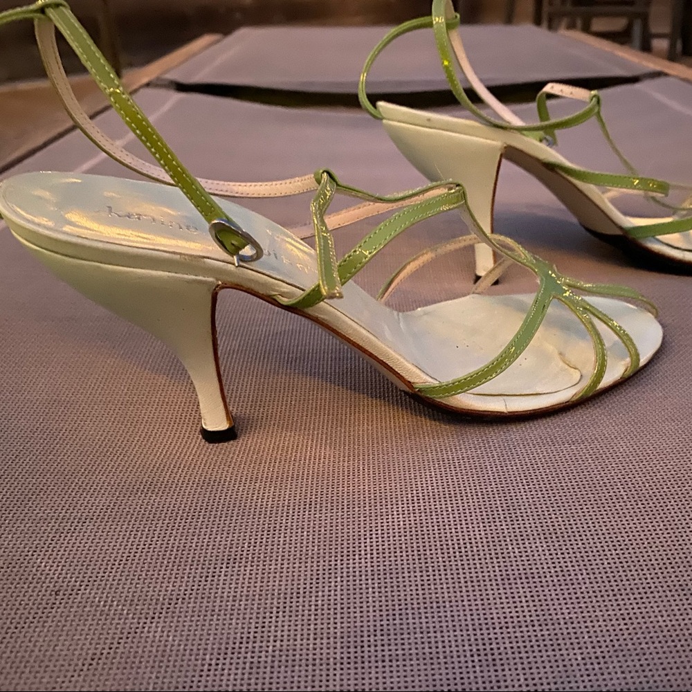 Karine Arabian Paris strappy pistachio Sandals 9/5